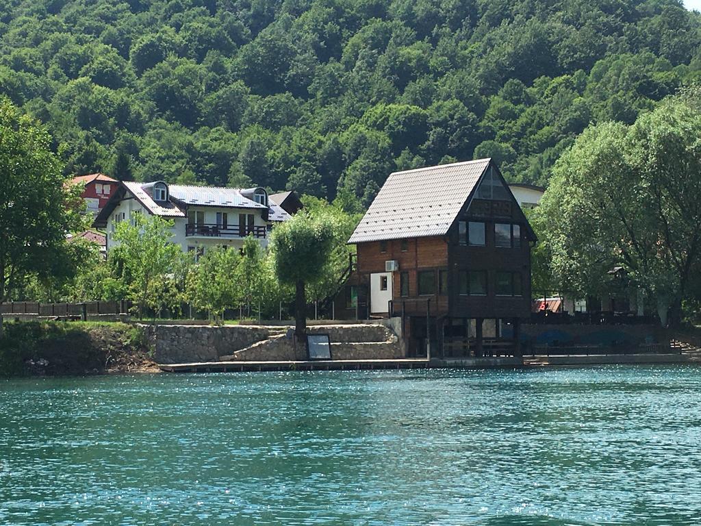 Rooms And Apartments Neron Bihac Lohovo Zewnętrze zdjęcie