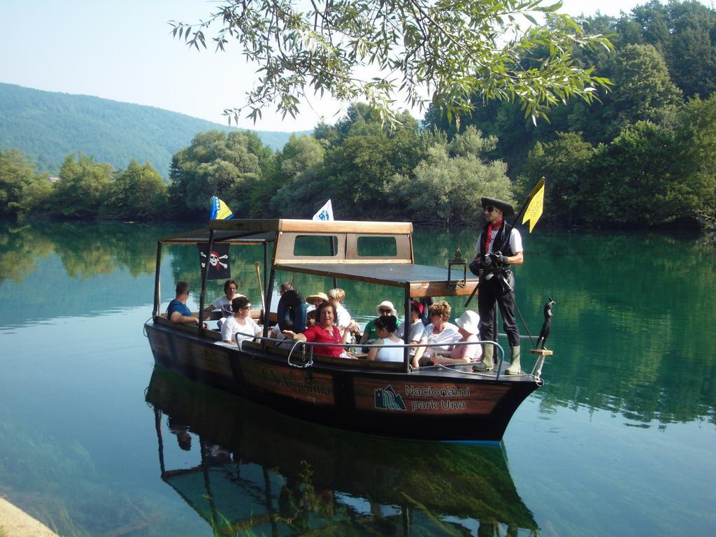 Rooms And Apartments Neron Bihac Lohovo Zewnętrze zdjęcie